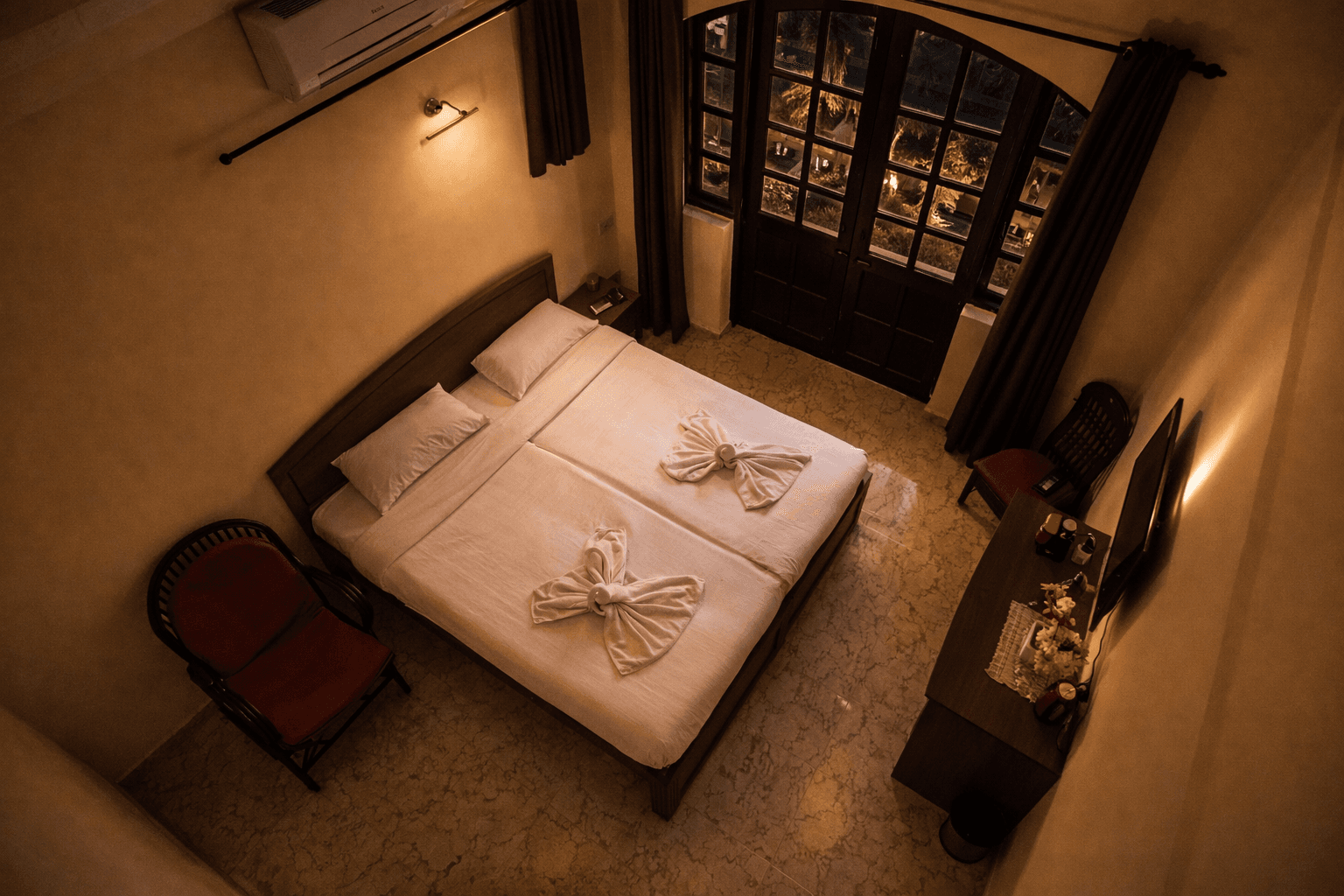 About Hotel Picnic Plaza