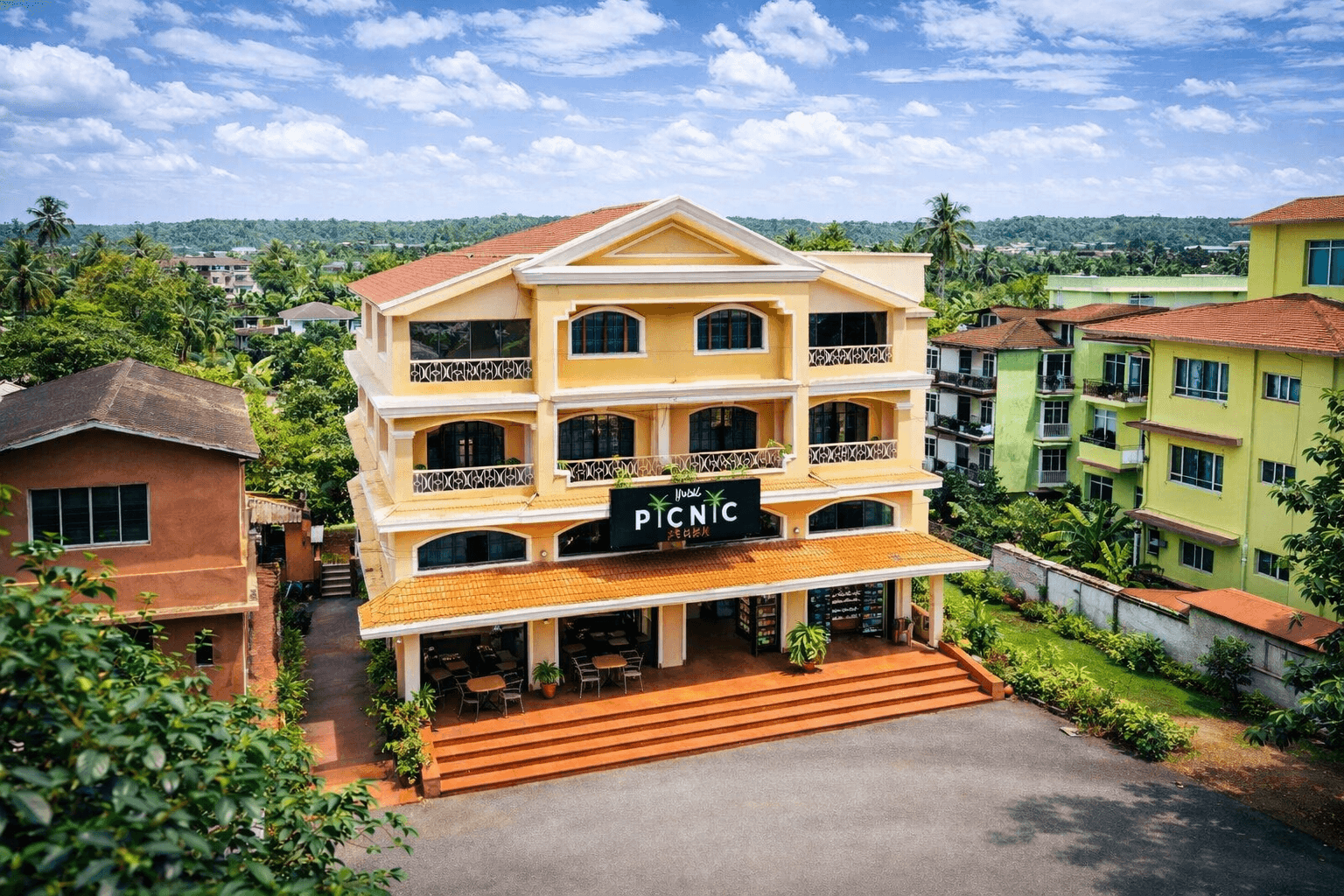 About Hotel Picnic Plaza